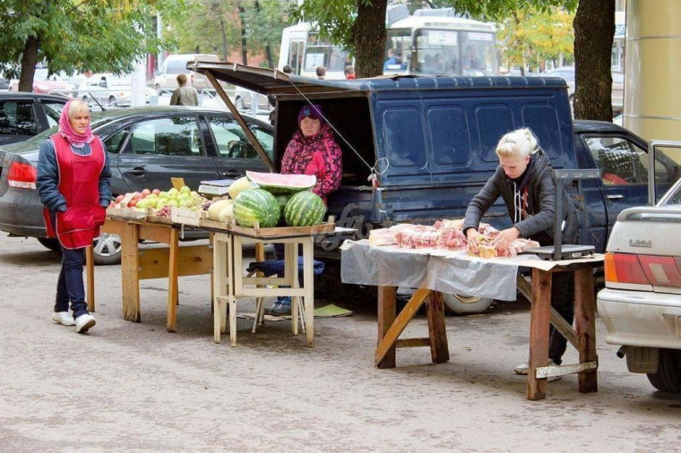 Несанкционированная торговля на улице.